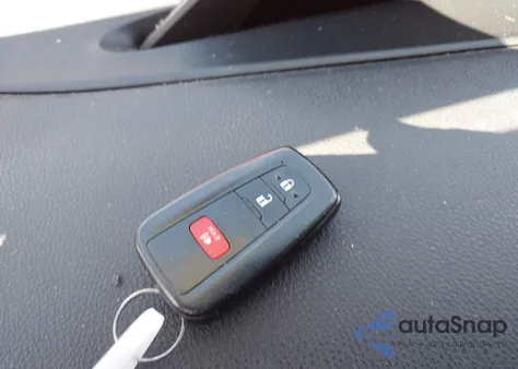 2016 Toyota Prius Three z USA, uszkodzony, nr VIN JTDKARFU8G3525904